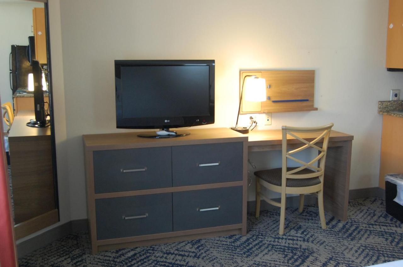Candlewood I-81 Hershey Area By Ihg Hotel