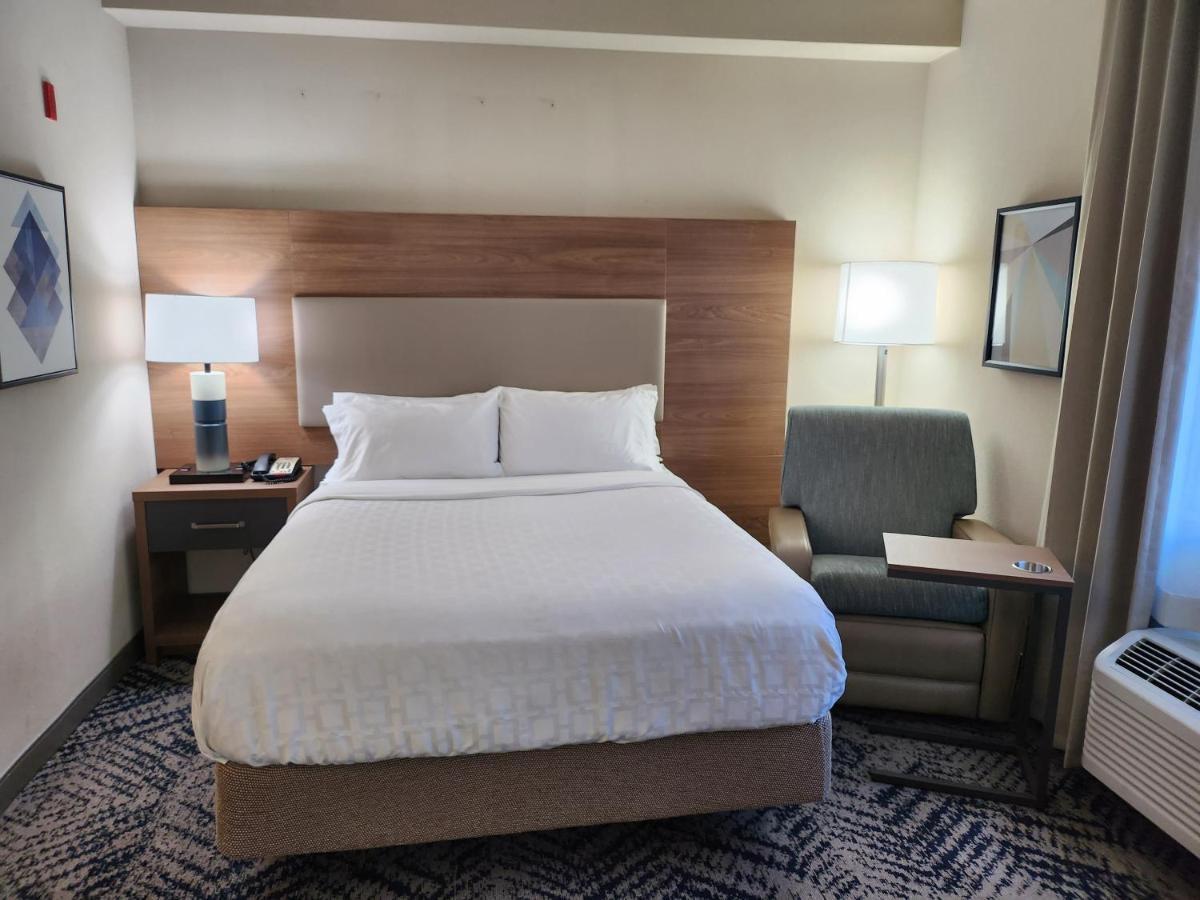 Candlewood I-81 Hershey Area By Ihg Hotel 2*