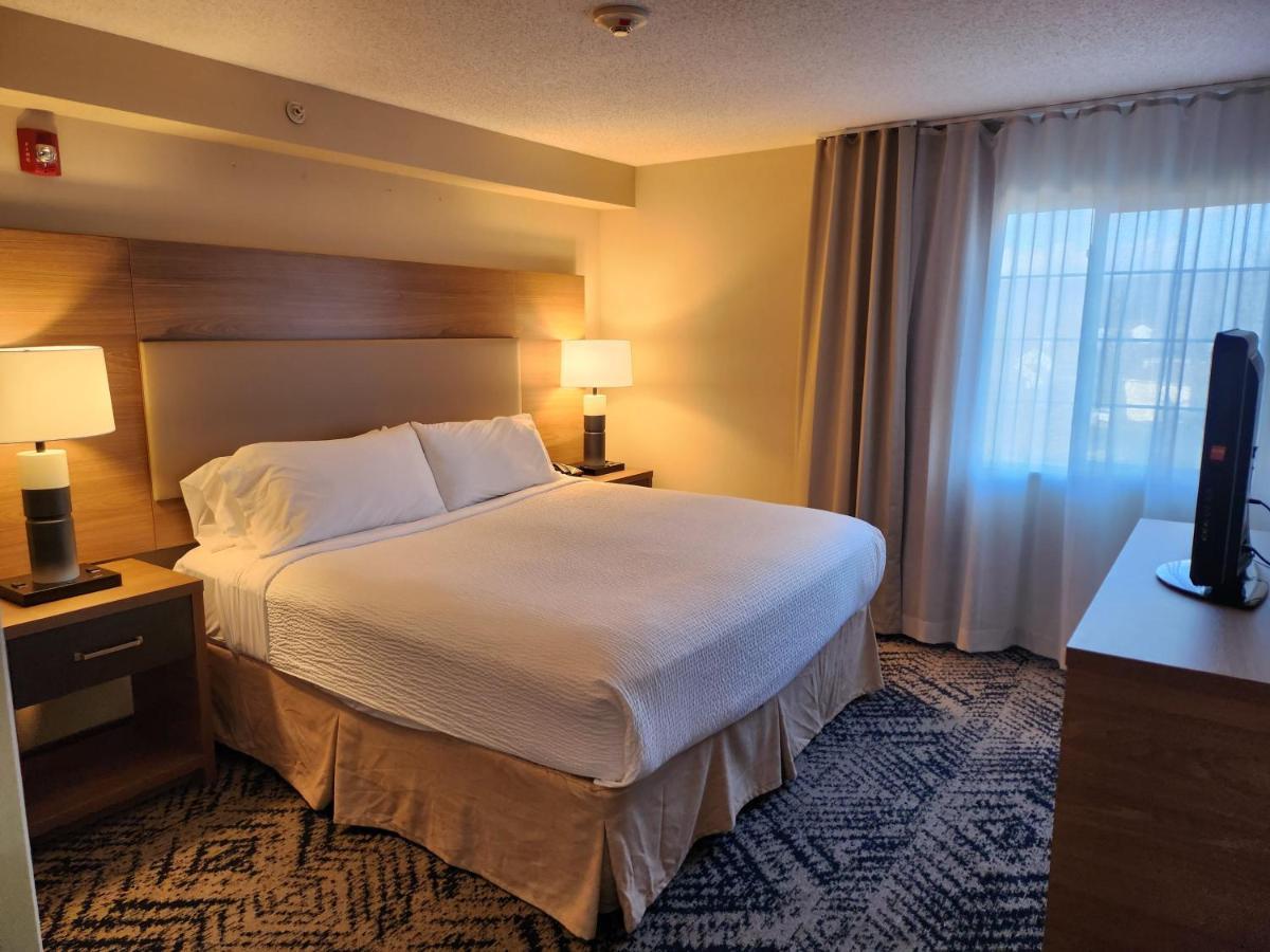 Candlewood I-81 Hershey Area By Ihg 2*