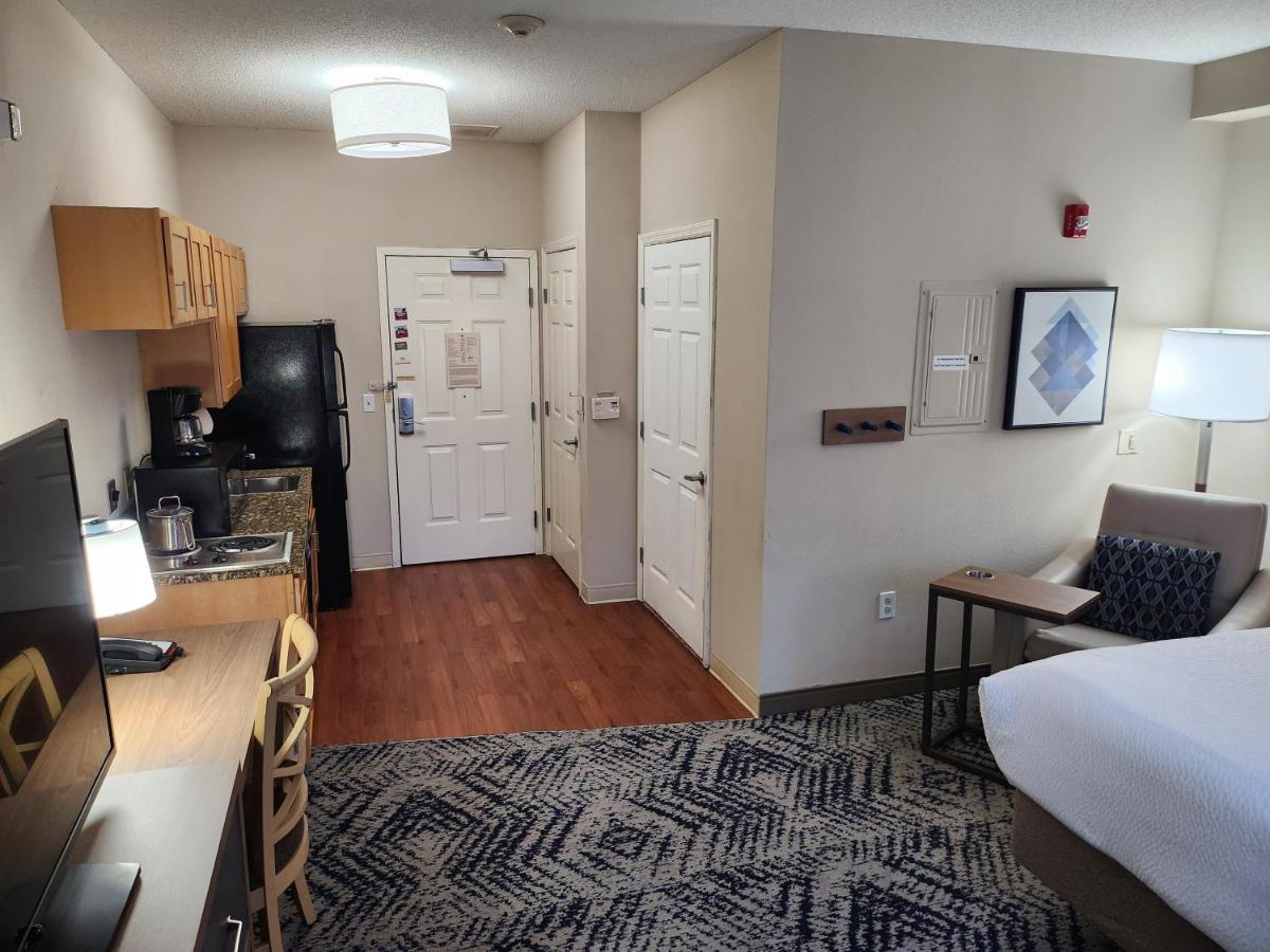 Hotel Candlewood I-81 Hershey Area By Ihg