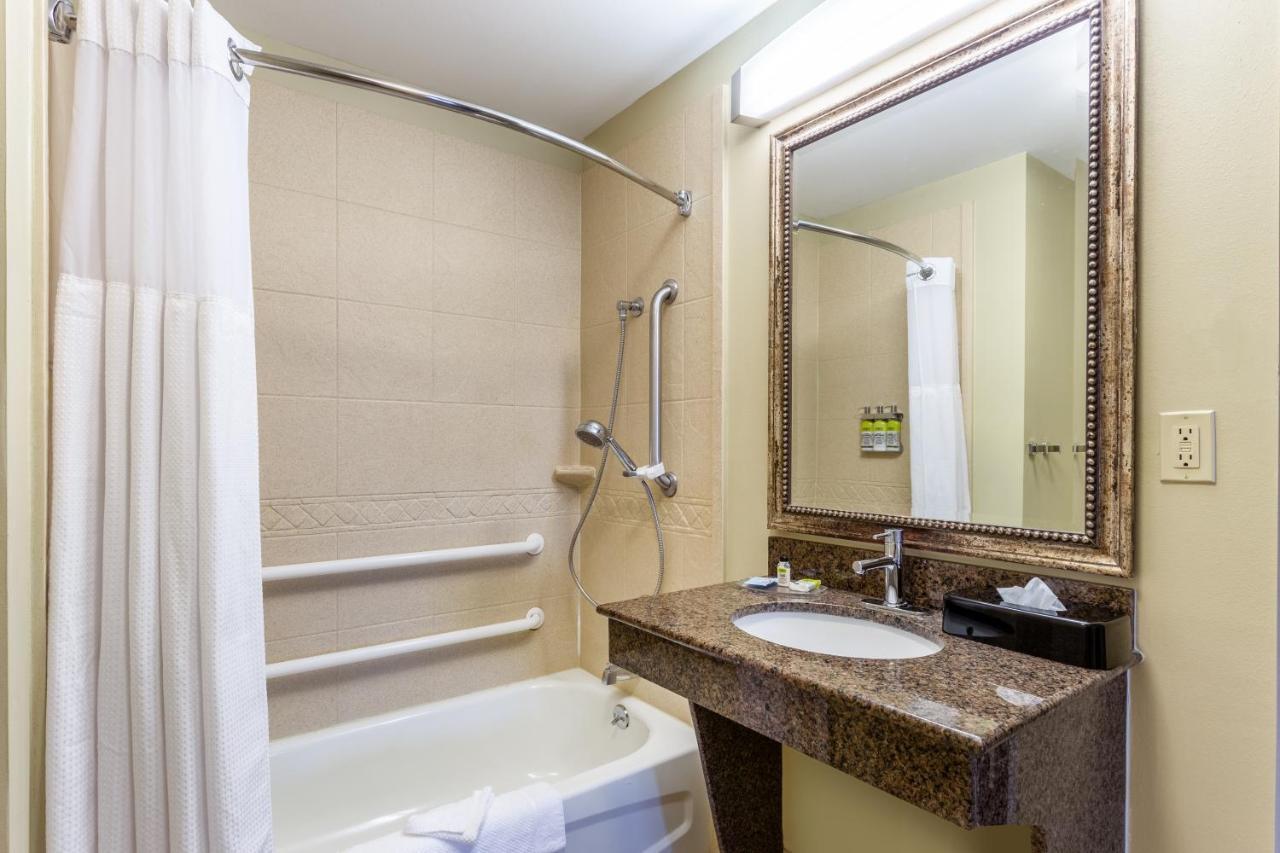 Candlewood I-81 Hershey Area By Ihg Hotel